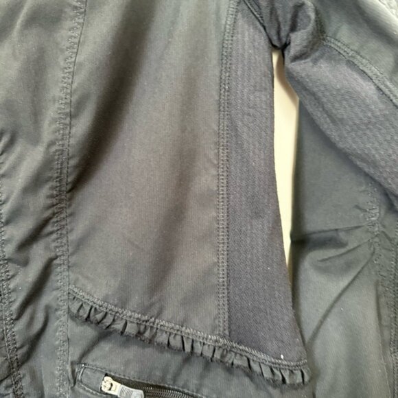 Lululemon Run Back On Track Jacket Lightweight Pockets Zip Ruched Ruffle Black S - Picture 13 of 16